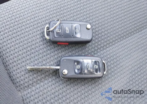 2011 Volkswagen Jetta Sportwagen 2.5L S z USA, uszkodzony, nr VIN 3VWPZ7AJ8BM700205